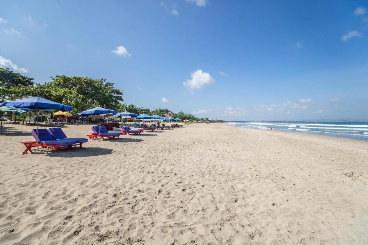 Отель Swiss-Belexpress Kuta Legian Экстерьер фото